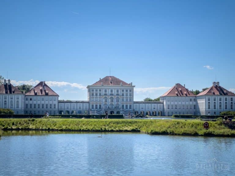 Schloss Nymphenburg Muenchen Frontansicht 1