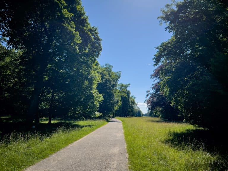 Schlosspark Nymphenburg Muenchen Weg